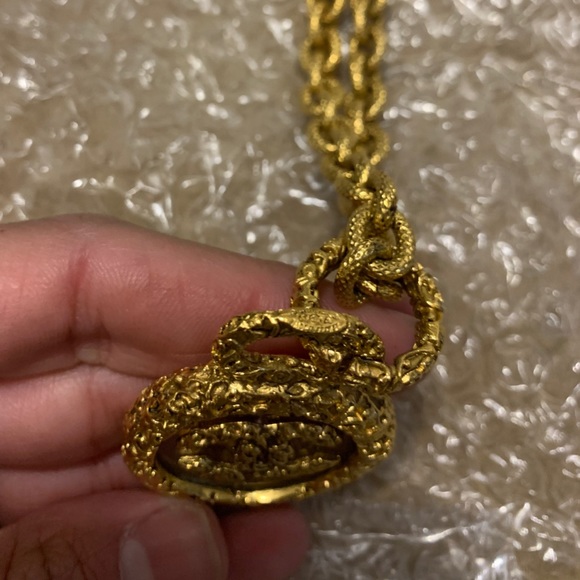 RARE VINTAGE CHANEL FLORENTINE NECKLACE Gold 93A - Picture 6 of 9